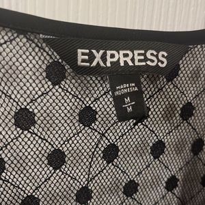 NWT EXPRESS TOP SIZE MEDIUM